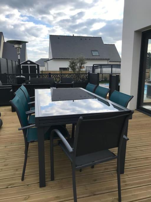 Maison 10 Pers En Bord De Mer Avec Piscine Chauffee Toute L'Annee, Spa Et Hamman Surzur ภายนอก รูปภาพ